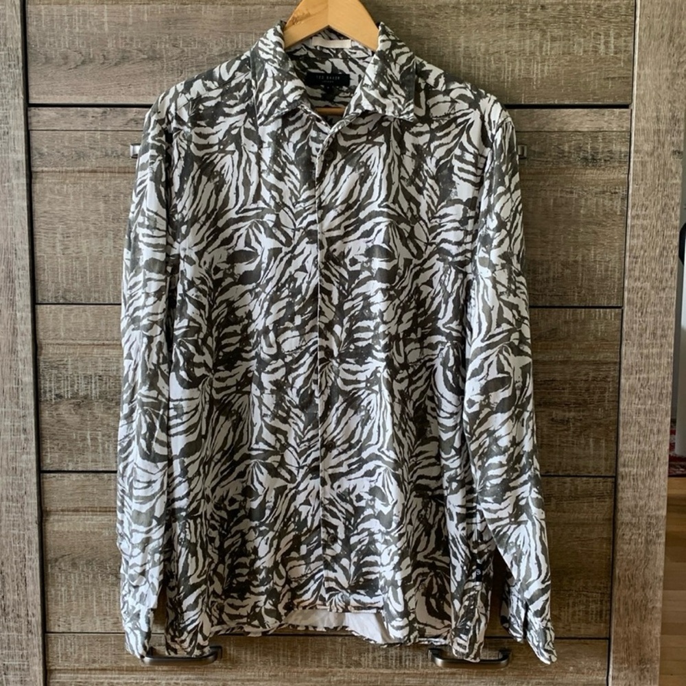 Ted Baker Forest Green and White Zebra Print Casual Button Down Shirt